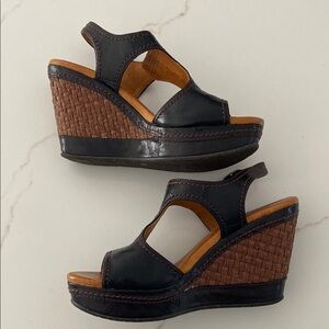 Naya Black Leather SZ 8.5 Sandals with Woven Heel Wedge